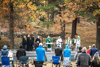 Fr Nicholas with chalice 25Oct20 Fr Nicholas with chalice 25Oct20